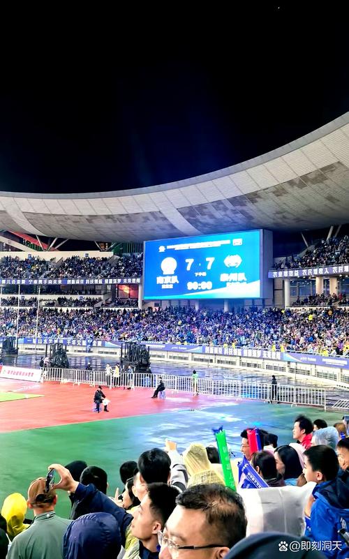 5万球迷坐镇！科隆U19主场迎战国米U19赛事爆满