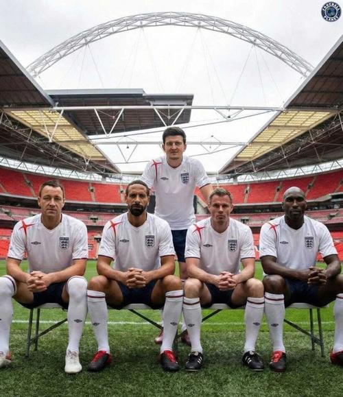 布朗公开支持马奎尔留队，并称卡里克同样希望他留下