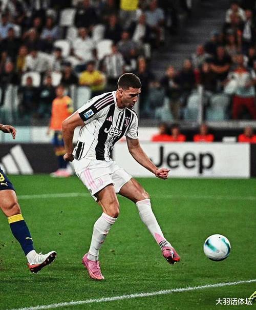 AC米兰续约莱奥提上日程，引进弗拉霍维奇尚未深入谈判