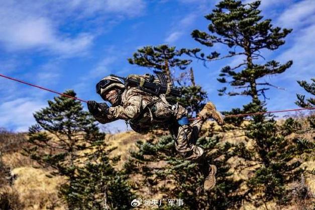 揭秘平图斯面罩：在低海拔模拟5500米高原训练