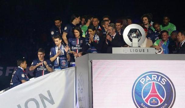 国米无意放人！利物浦冬窗租借邓弗里斯的计划落空