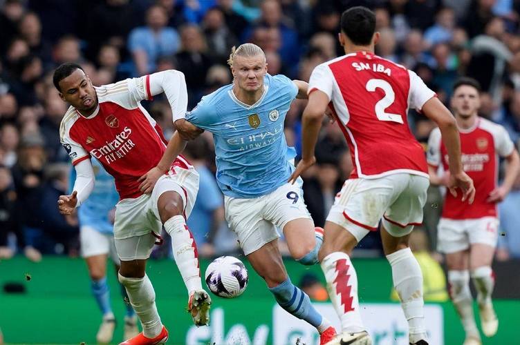 曼城决赛之王遇枪手，历史数据揭示夺冠概率