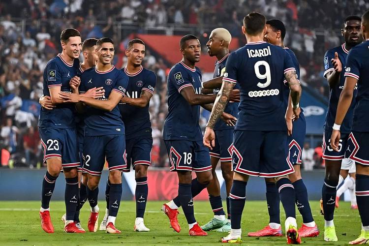 近10年法甲最佳！里昂连战连捷收获11场胜利