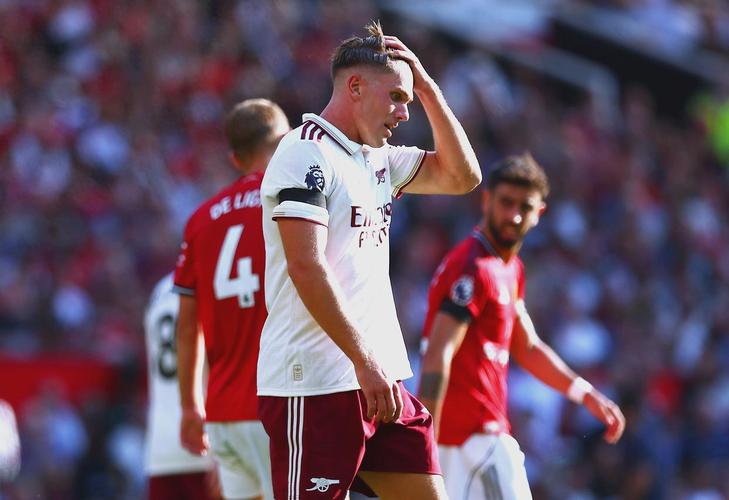 赖特不满约克雷斯场上表现，称其仍是球队未知数