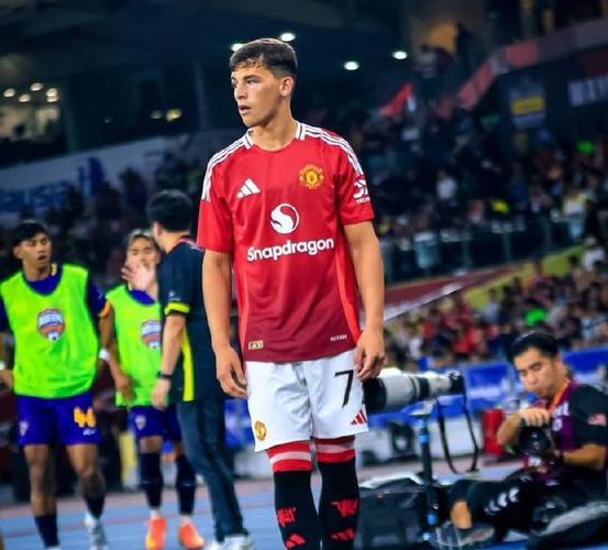 曼联名宿斯塔姆：巴莱巴可接班卡塞米罗，也爱德容