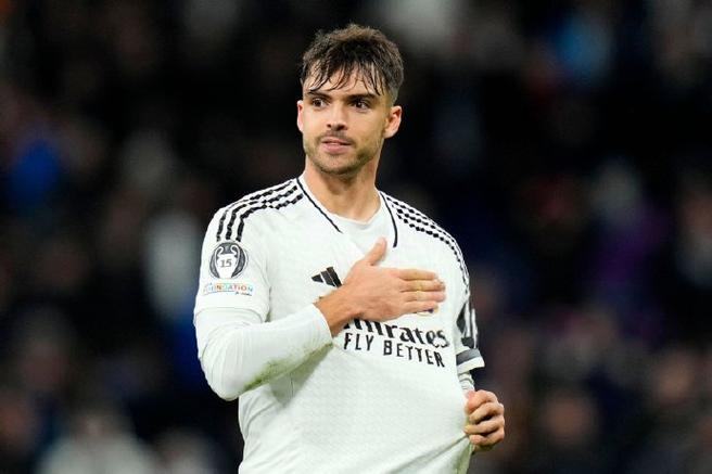 皇马球星劳尔·阿森西奥迎来23岁生日，获官推特别祝贺！