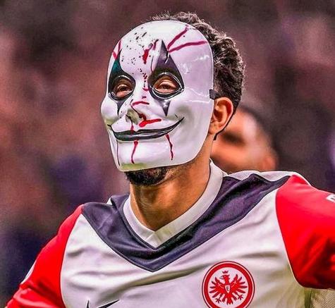 对手送礼！曼城半场1-0索尔福德城，马尔穆什无效