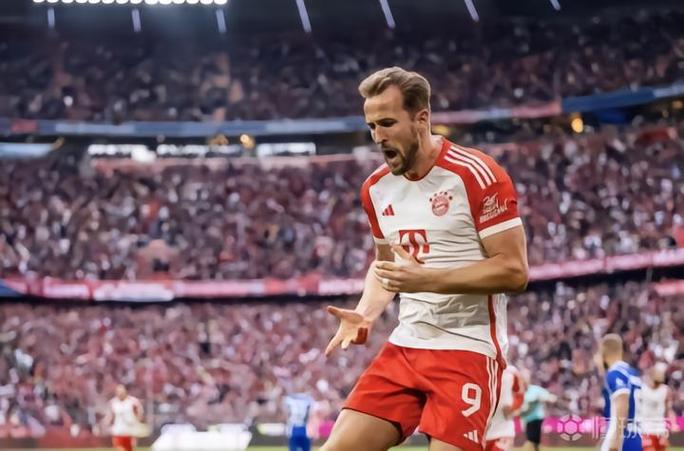 拜仁慕尼黑凯恩双响建功，职业生涯总进球飙升至500球