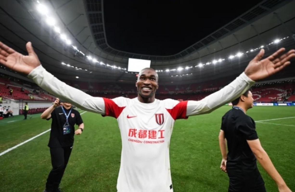 前成都蓉城33岁外援帕拉西奥斯，正式转会定南赣联队