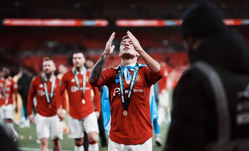 尊重拉什福德个人选择，韦斯·布朗称其曼联回归路棘手