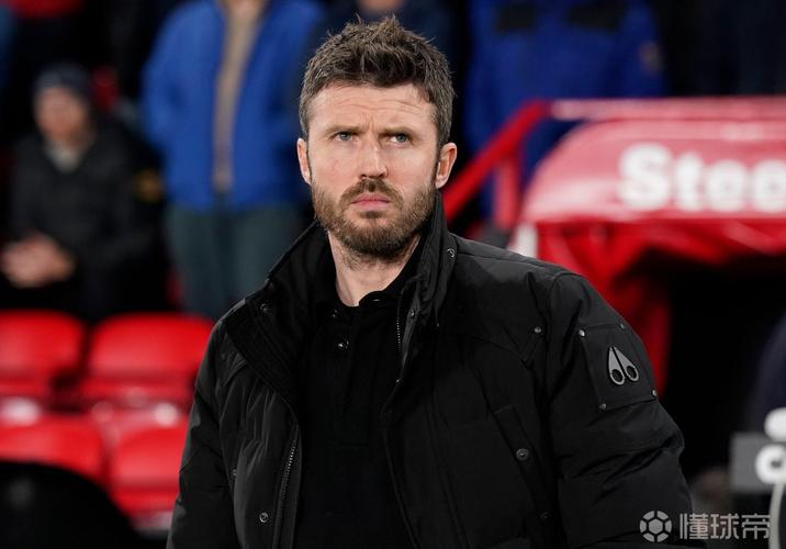 前英超球星直言：曼联应换西蒙尼执教，卡里克工作出色但不够