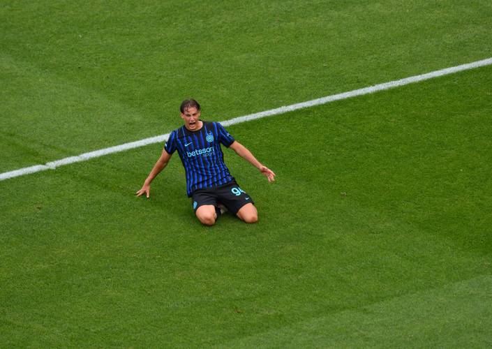 从国家德比到老东家看台，皮奥现身斯佩齐亚主场引关注