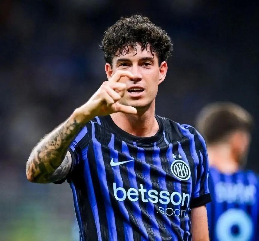 国米全员支持巴斯托尼，球员静默面对媒体风波