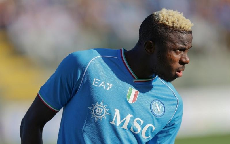 那不勒斯遭奥斯梅恩炮轰：未履行君子协议，引发争议