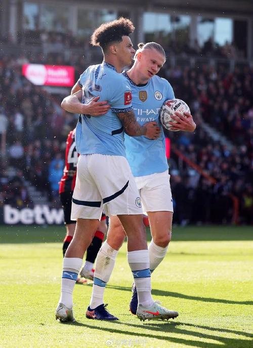 为何奥赖利踢左后卫出色，反而让其中场能力更突出？