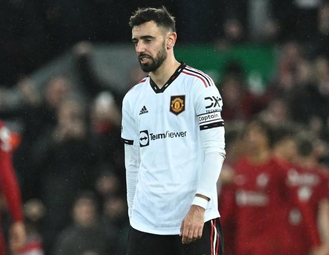 阿诺德披露裁判原话：对方捂嘴发言导致事件升级