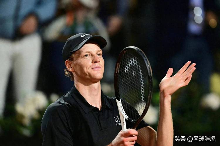 费迪南德离开TNT体育加盟网球频道，首秀采访辛纳