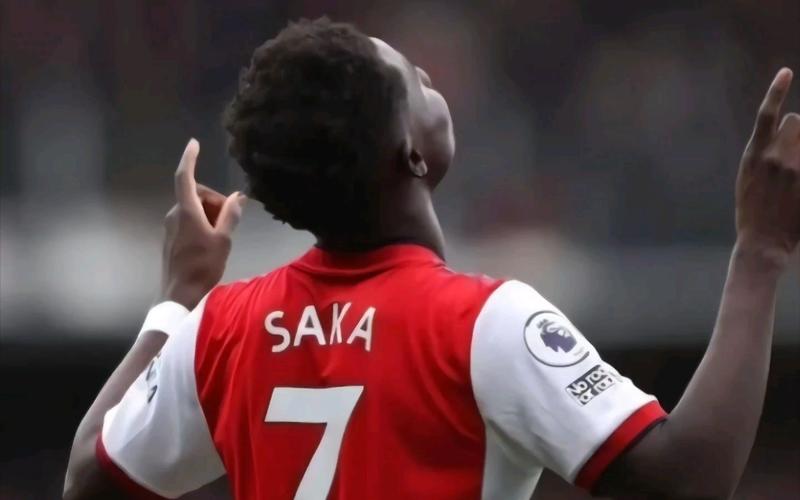 萨卡半场爆发终结球荒，阿森纳暂1-0领先狼队赖斯送助攻