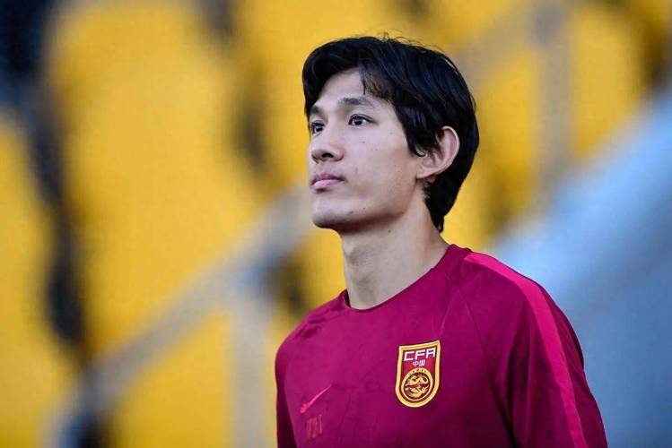 王燊超肋骨骨折静养中，球队着眼长远不让他冒险登场