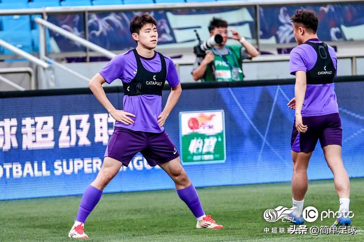 津门虎队训练视频透露新赛季战术调整