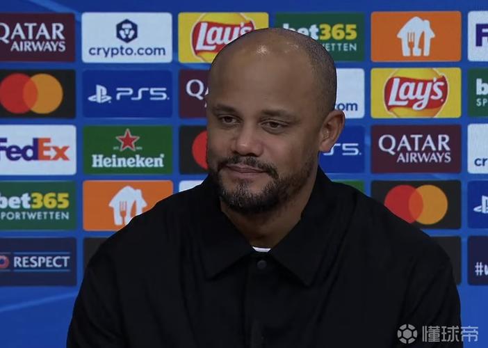 严寒大雪天气下，拜仁训练由孔帕尼主导防风险