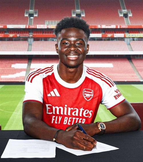 阿森纳续约核心萨卡 青训出品宣誓终身忠诚