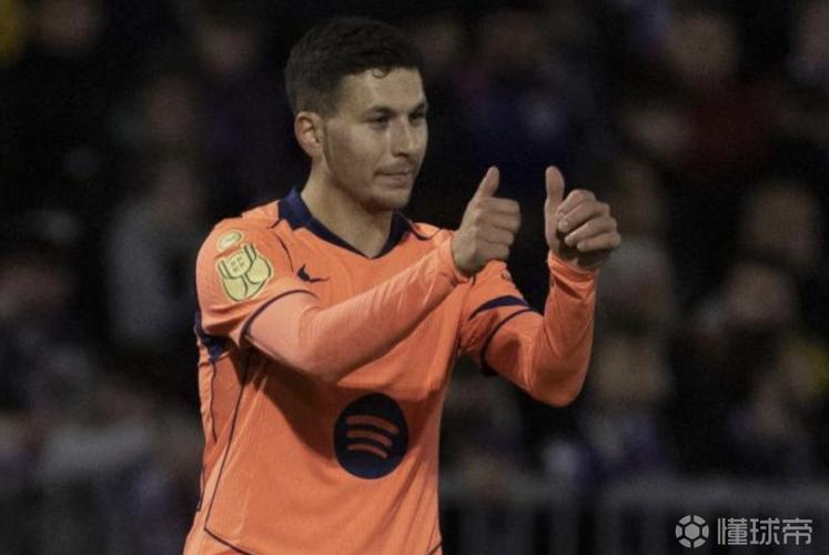 世体点评：对手针对性地传巴萨身后，高效创造得分机会