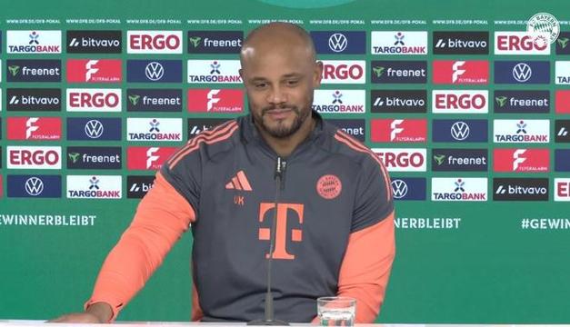 孔帕尼赛前宣布，诺伊尔休战且信任乌尔比希