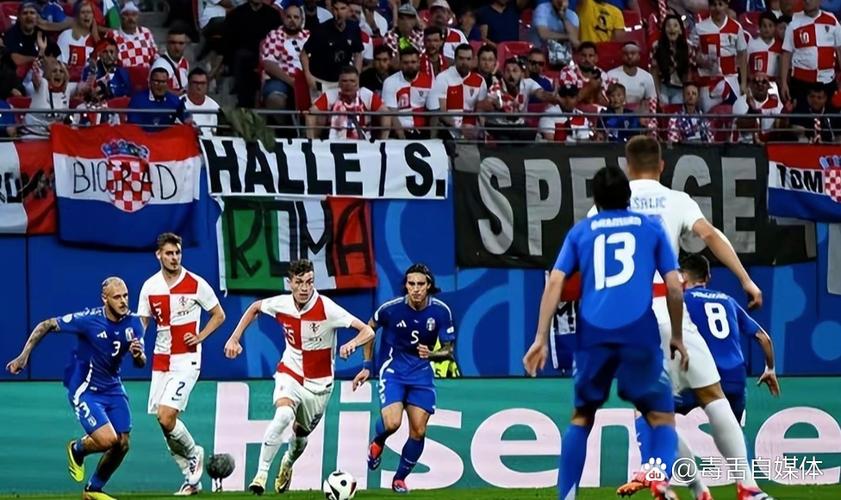 马赛球迷放烟花惹祸：欧足联处以2.5万欧元重罚