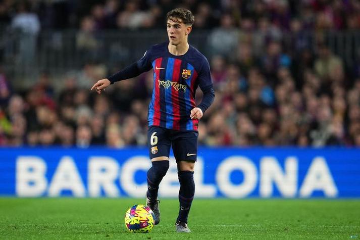 巴萨中场加维昨日参与合练，缺阵半年后迈出复出关键一步