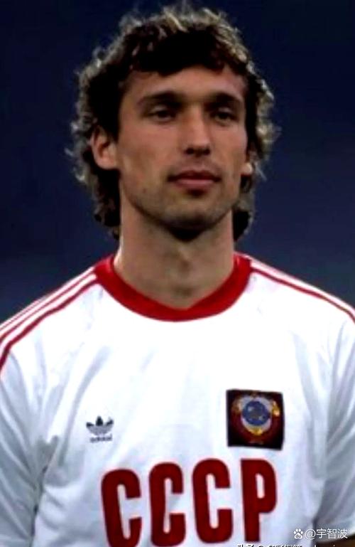 恩古莫哈点评：大罗乃最佳前锋代表