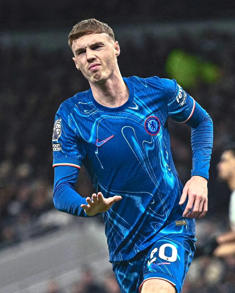 单刀球处理不佳，帕尔默射门被门将没收