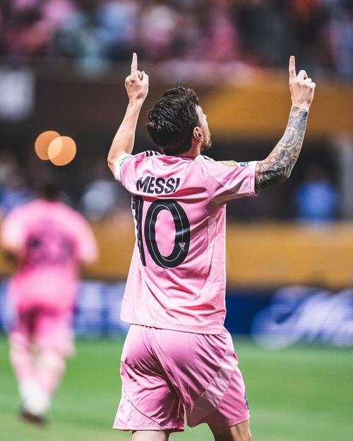 美职联新赛季首战，梅西评分6.6分未达预期