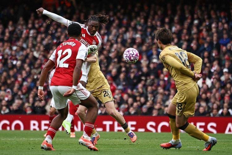 水晶宫1-0险胜狼队，亨德森神勇扑点克雷伊奇染红