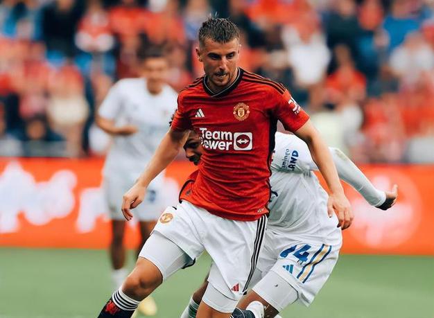 18岁贝尔纳尔攻防俱佳：开场破门+3次抢断6次成功对抗