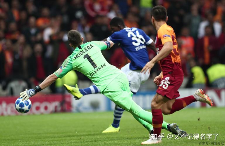 尤文图斯背水一战！平赫罗主哨对决加拉塔萨雷次回合