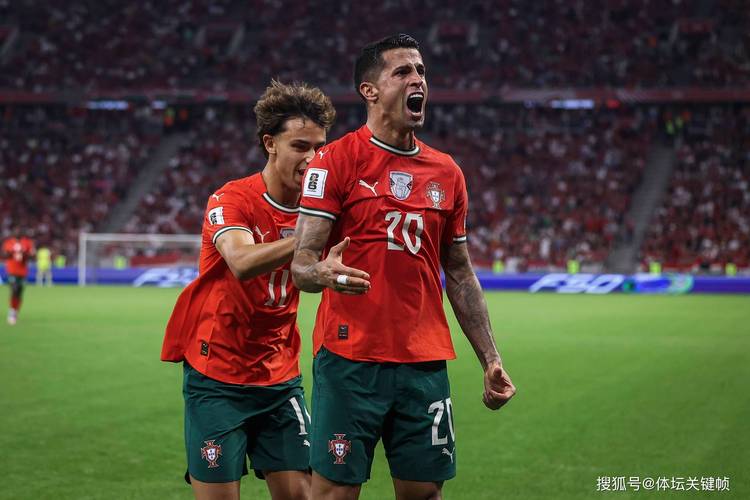 索博客串右后卫成焦点，欧洲多家豪门伺机而动求购