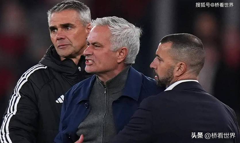 皇马被指借机谋利？本菲卡前锋透露事件内幕