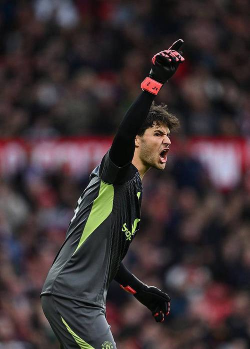 曼联重要签约拉门斯，23岁零失误表现惊艳英超