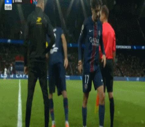 队报透露维蒂尼亚因疲劳失误，传球问题引发巴黎队友不满