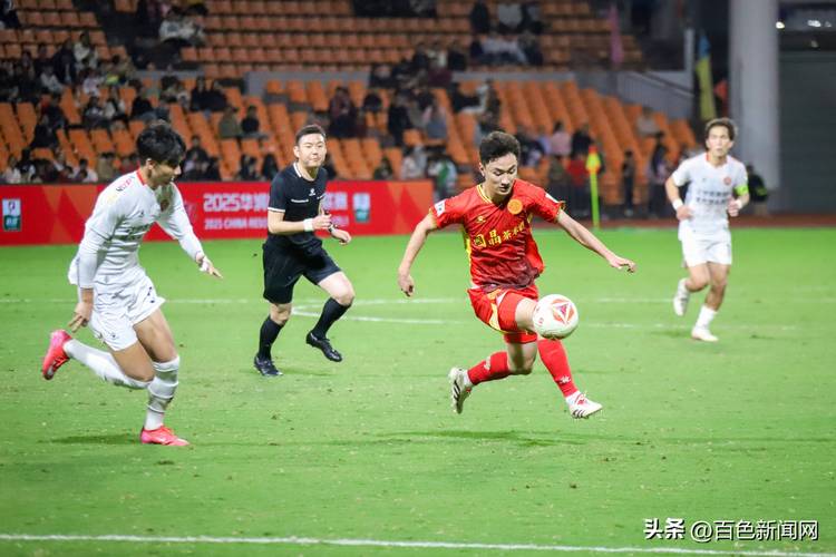 官方宣布：陈彬彬新赛季加盟辽宁铁人，上赛季贡献4球8助