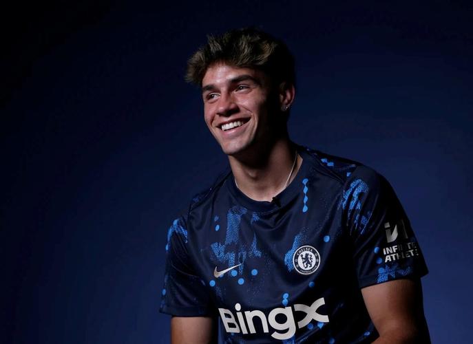 切尔西眼下的好消息：吉乌未提转会，且热爱球队生活