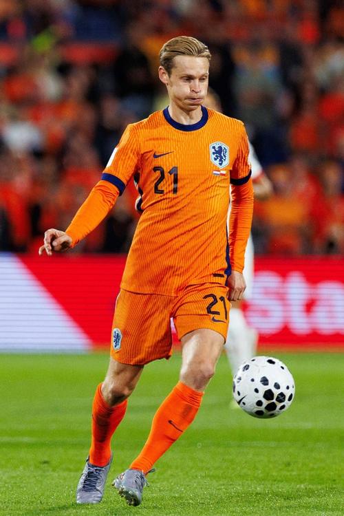 当地媒体曝德容伤情，预计缺席一个半月共5-6场比赛