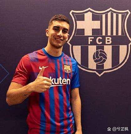 巴萨将续约费兰视为首要任务，目前谈判仍未深入