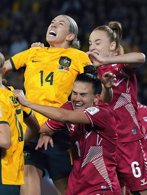 女足半场：澳大利亚1-0菲律宾，科尔闪电破门富德献助攻