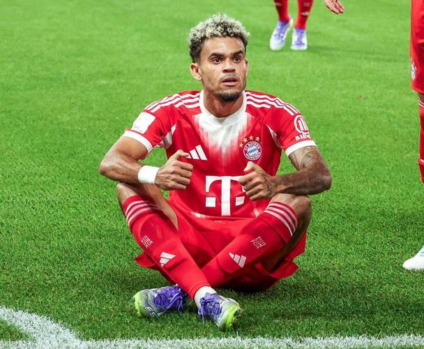 拜仁图片报赛后评分：迪亚斯、格雷茨卡等人高分，比朔夫表现低迷