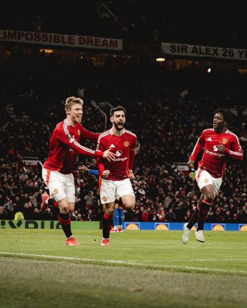 英超点球专家！B费主场18次主罚命中16球，命中率89%