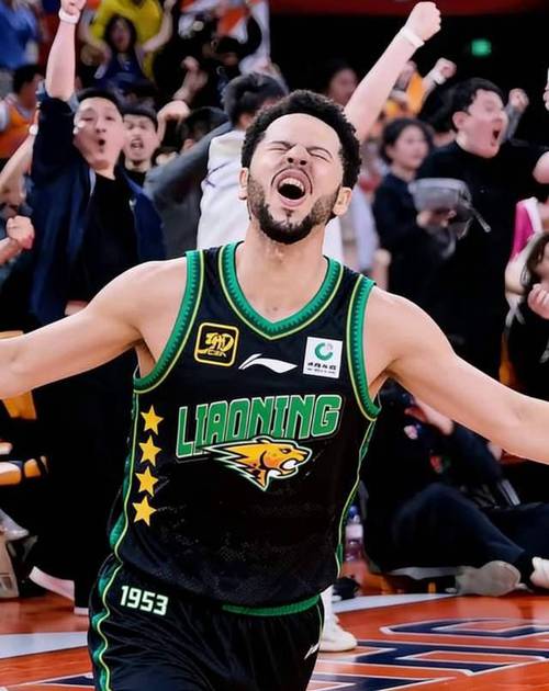 辽篮新援哈维：队友们非常友好希望我可以帮助到球队