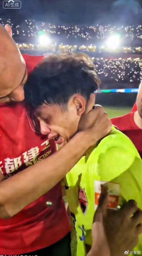 直播吧：姜至鹏染红因严重犯规而非暴力动作，面临被追加停赛一场