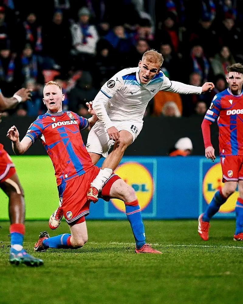 12胜2平！莫斯克拉本赛季各项赛事代表阿森纳首发14次，保持不败